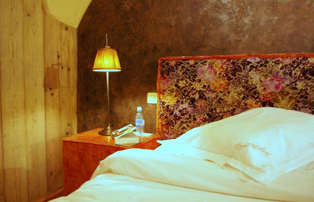 Canal Deluxe Bed & Breakfast