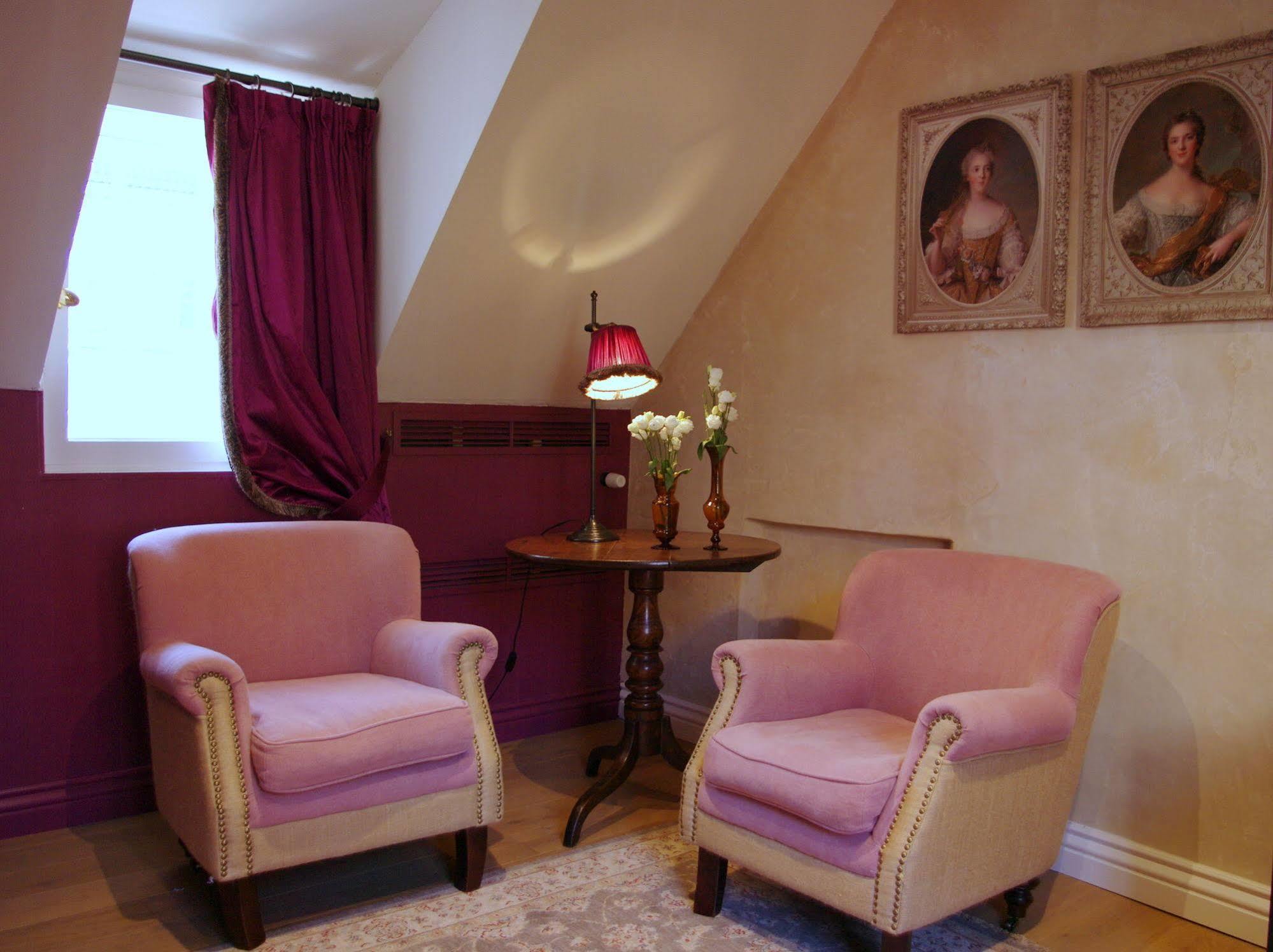 Canal Deluxe