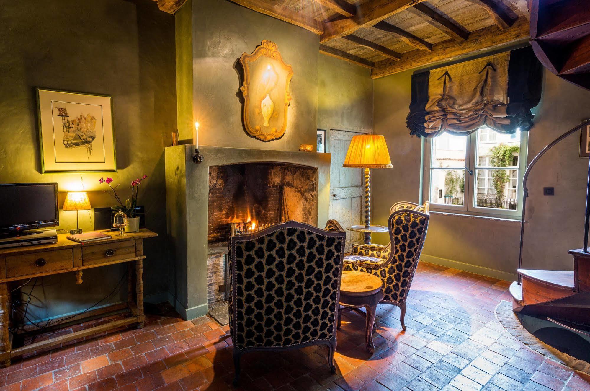 Canal Deluxe Bed & Breakfast 5*