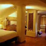 B&B Canal Deluxe